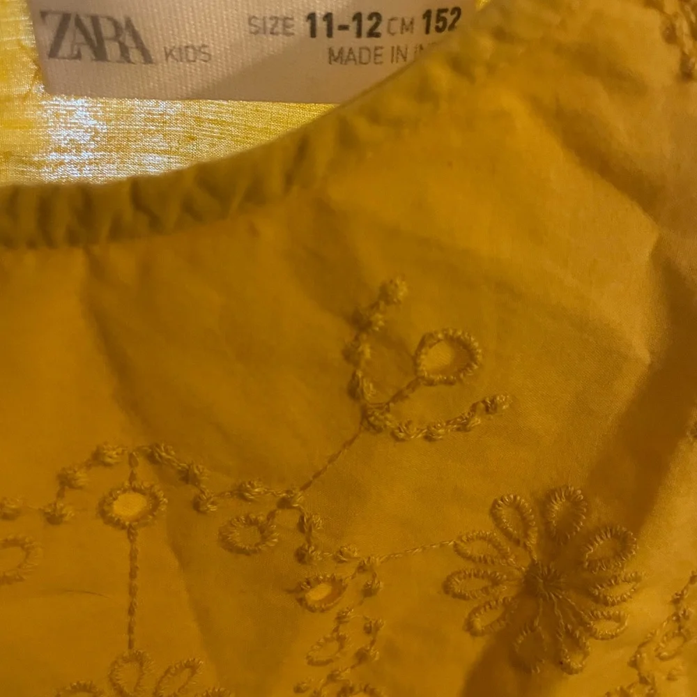 Zara Kids Yellow Embroidered Cotton Eyelet Dress Ruffle Sleeve Size 11-12 Boho
